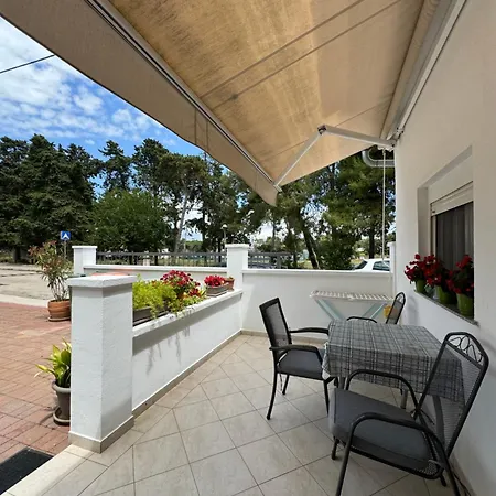 Lejlighed With Terrace Near Sea - Angela's